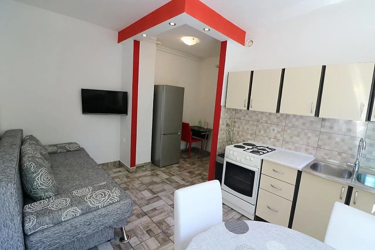 Apartment Marivo Pula