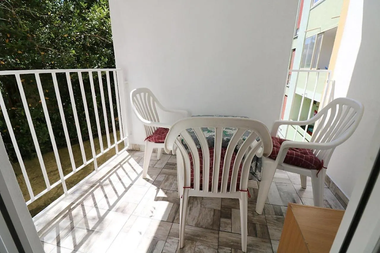 Apartment Marivo Pula 0*,  Croatia