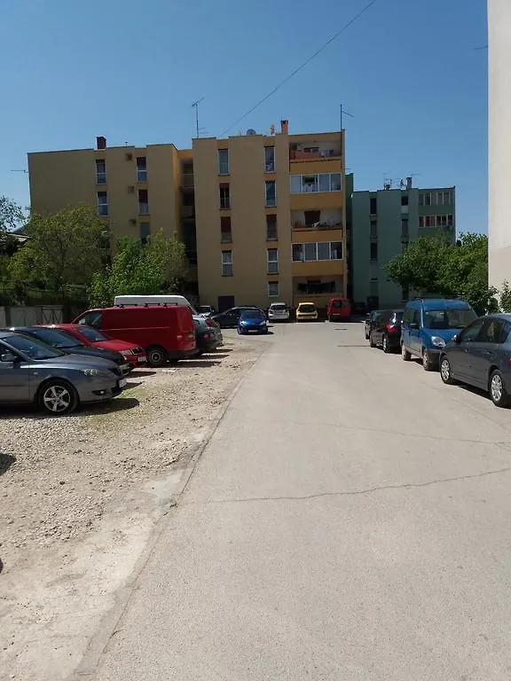 Apartment Marivo Pula
